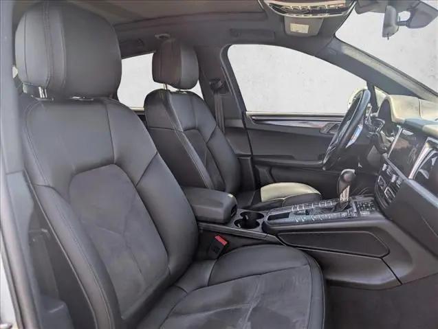 2021 Porsche Macan Macan