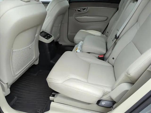 2025 Volvo XC90 Plug-In Hybrid T8 Ultra 7-Seater
