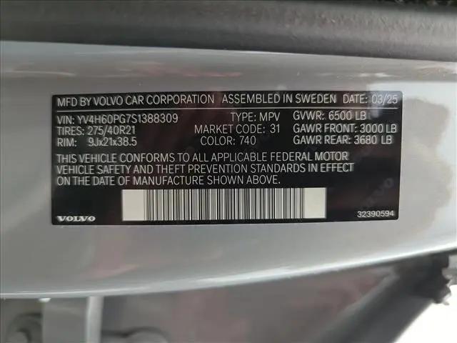 2025 Volvo XC90 Plug-In Hybrid T8 Ultra 7-Seater