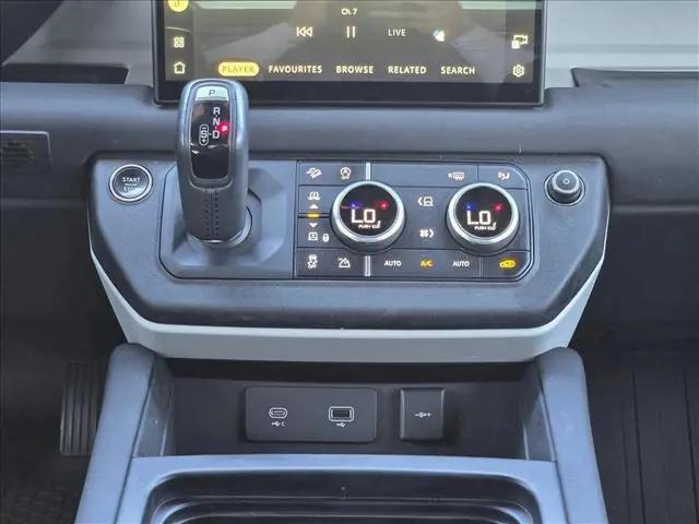 2023 Land Rover Defender 130 SE