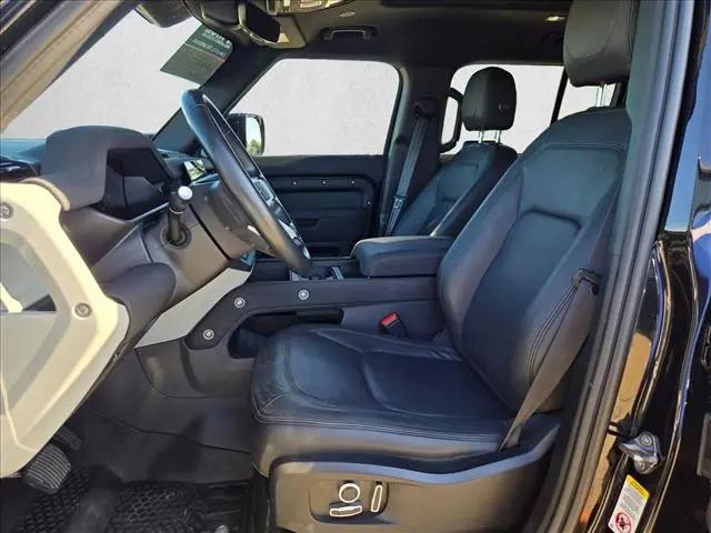 2023 Land Rover Defender 130 SE