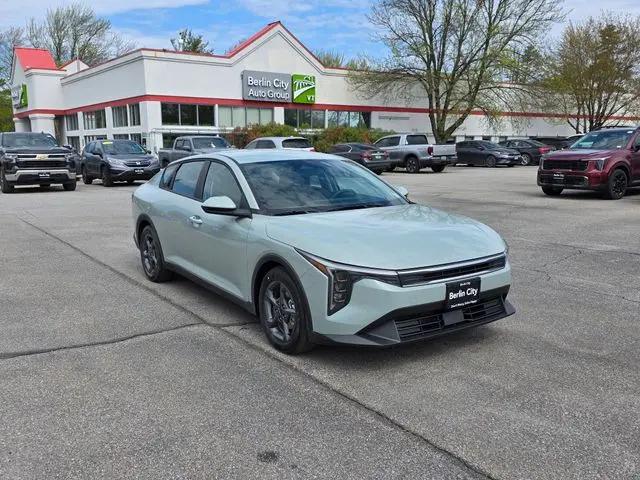2026 Kia K4 LXS