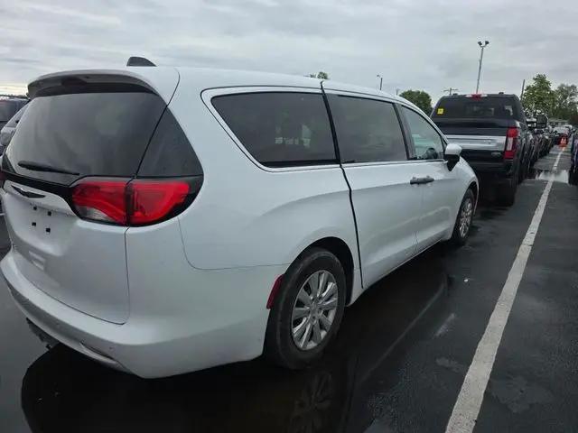 2021 Chrysler Voyager L
