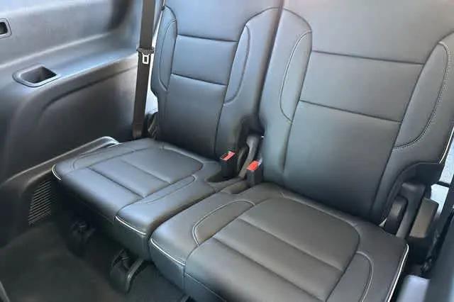 2023 GMC Acadia AWD Denali
