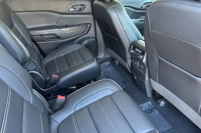 2023 GMC Acadia AWD Denali