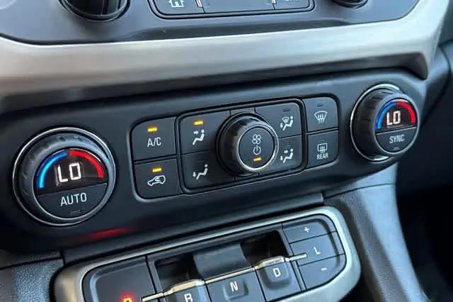 2023 GMC Acadia AWD Denali