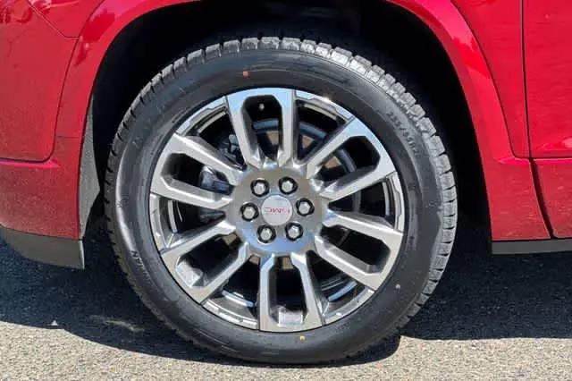 2023 GMC Acadia AWD Denali