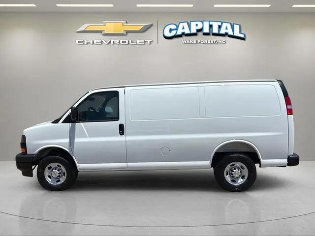 2026 Chevrolet Express Cargo Van 2500 Regular Wheelbase, WT, RWD