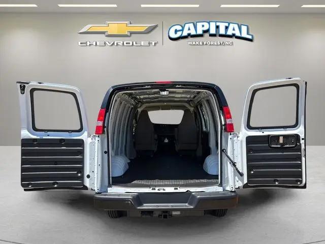 2026 Chevrolet Express Cargo Van 2500 Regular Wheelbase, WT, RWD