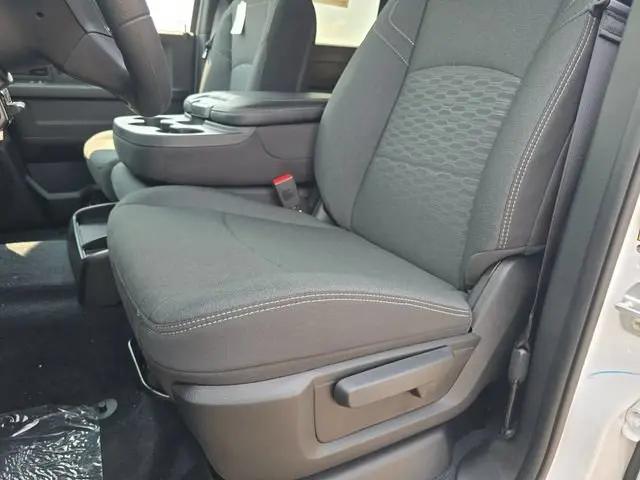 2026 Ram 2500 Black Express Crew Cab 4x4 8 Box