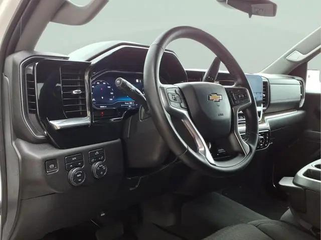 2023 Chevrolet Silverado 1500 4WD Double Cab Standard Bed LT