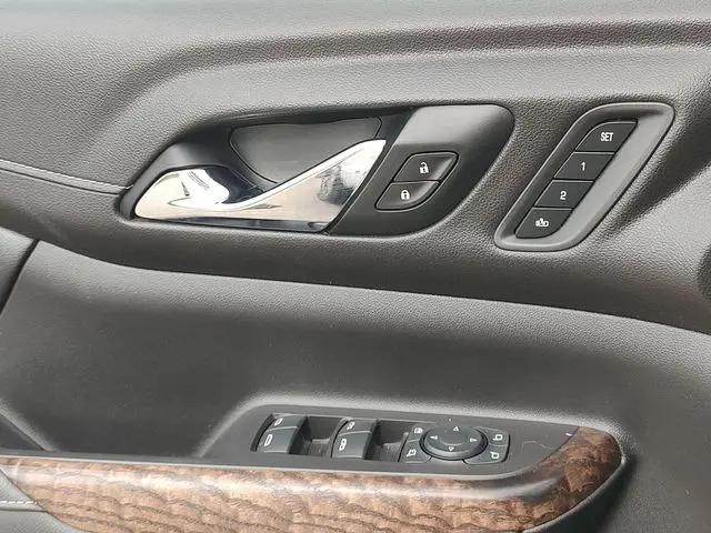2020 GMC Acadia FWD Denali
