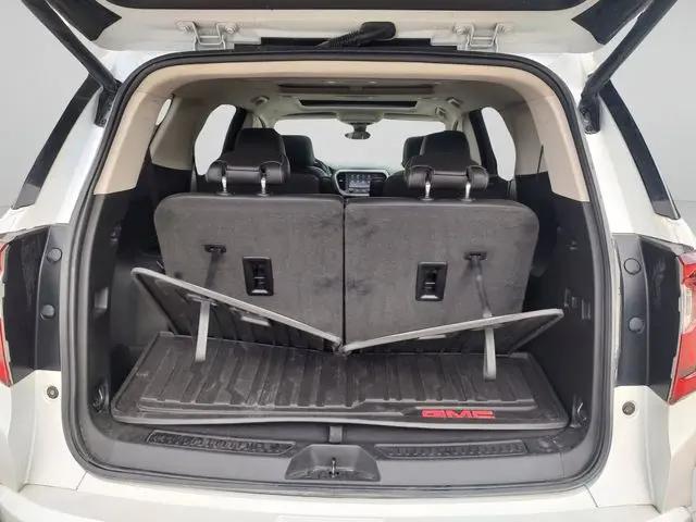 2020 GMC Acadia FWD Denali