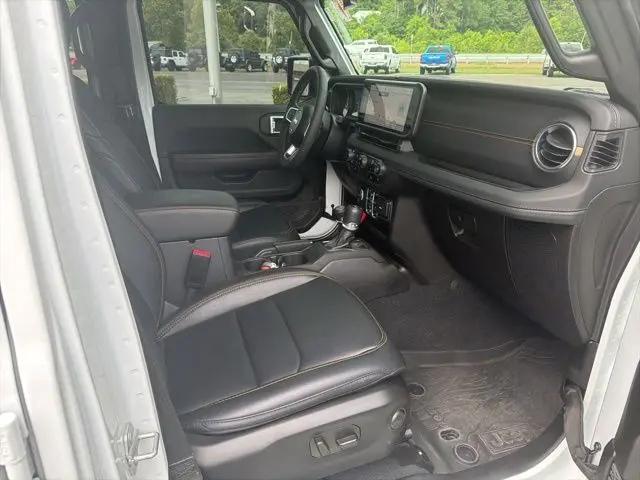 2024 Jeep Wrangler 4-Door Sahara 4x4