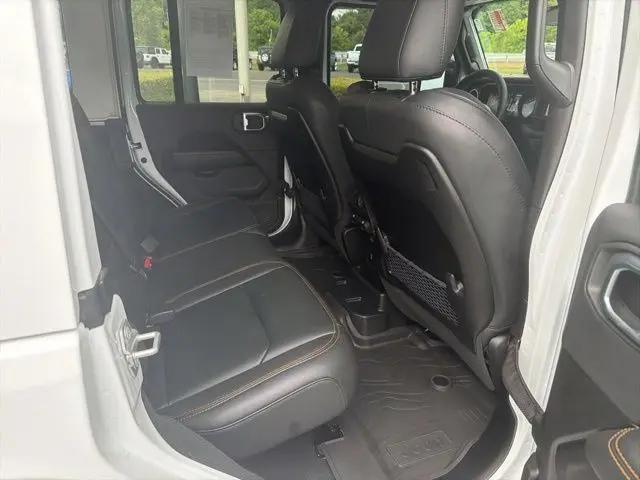 2024 Jeep Wrangler 4-Door Sahara 4x4