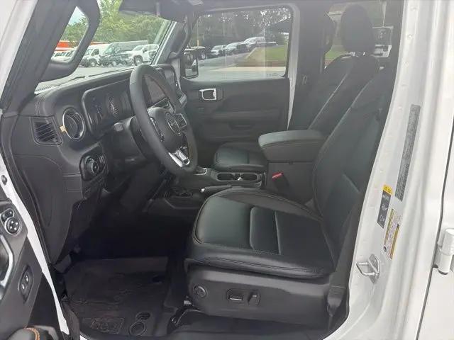 2024 Jeep Wrangler 4-Door Sahara 4x4