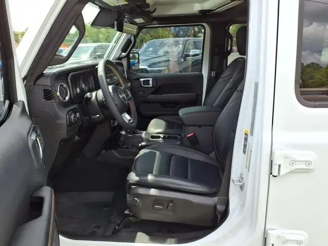 2024 Jeep Wrangler 4-Door Sahara 4x4