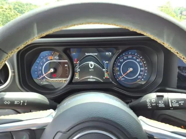 2024 Jeep Wrangler 4-Door Sahara 4x4