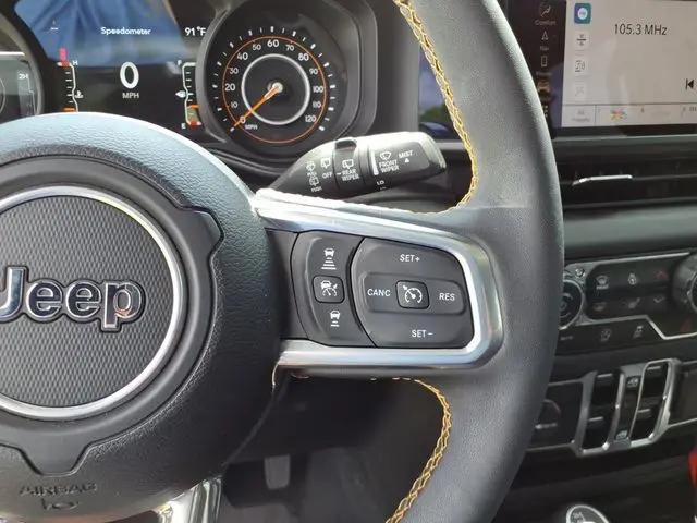 2024 Jeep Wrangler 4-Door Sahara 4x4