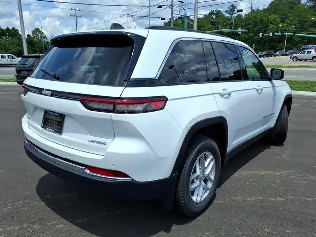 2026 Jeep Grand Cherokee Laredo 4x4