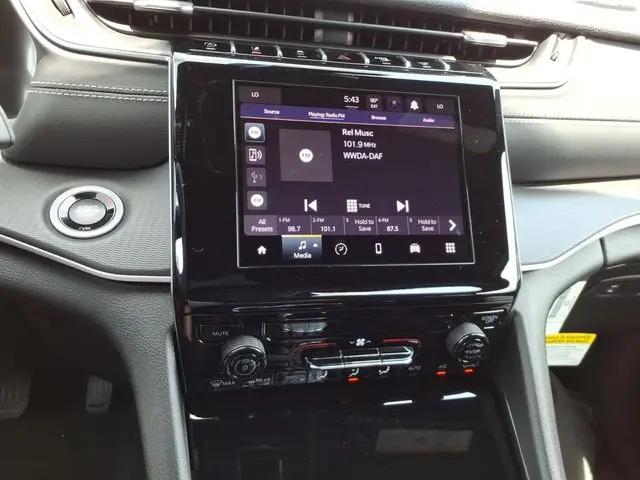 2026 Jeep Grand Cherokee Laredo 4x4