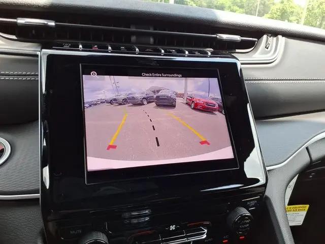 2026 Jeep Grand Cherokee Laredo 4x4