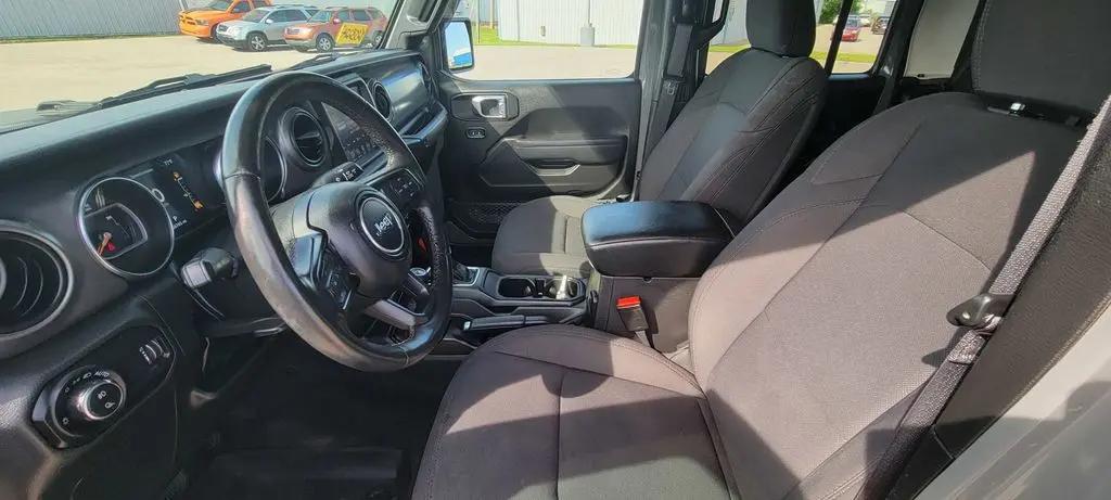 2023 Jeep Gladiator Sport