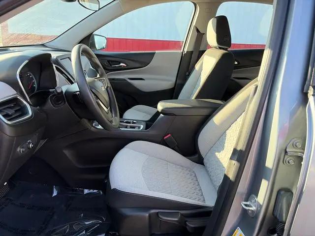 2023 Chevrolet Equinox AWD LS