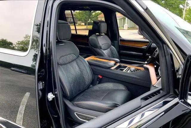 2023 Jeep Grand Wagoneer L Series III 4x4