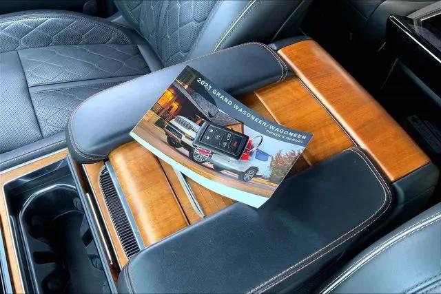 2023 Jeep Grand Wagoneer L Series III 4x4
