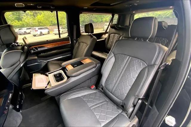 2023 Jeep Grand Wagoneer L Series III 4x4