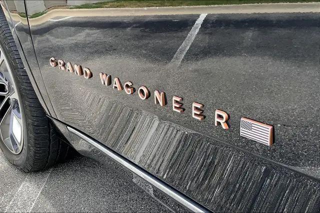 2023 Jeep Grand Wagoneer L Series III 4x4