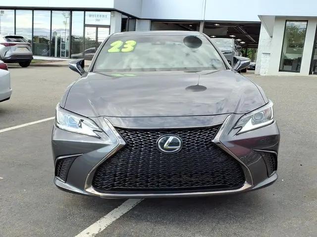 2023 Lexus ES 350 F SPORT Handling