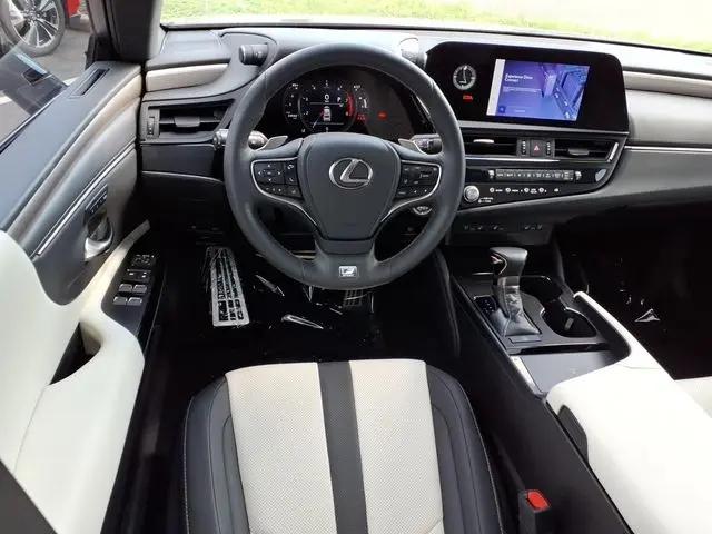 2023 Lexus ES 350 F SPORT Handling