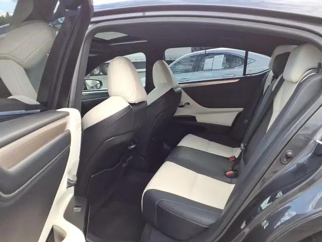 2023 Lexus ES 350 F SPORT Handling
