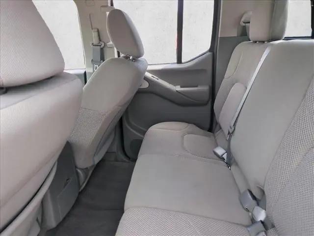 2021 Nissan Frontier Crew Cab SV 4x2