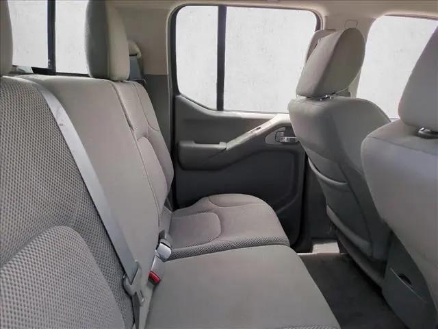 2021 Nissan Frontier Crew Cab SV 4x2