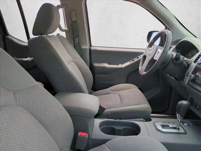 2021 Nissan Frontier Crew Cab SV 4x2