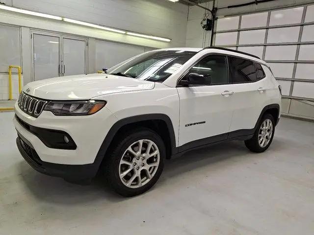 2023 Jeep Compass Latitude Lux FWD