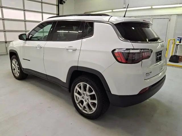 2023 Jeep Compass Latitude Lux FWD