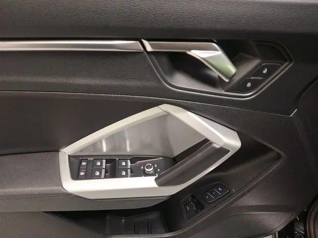 2024 Audi Q3 Premium 45 TFSI S line quattro Tiptronic