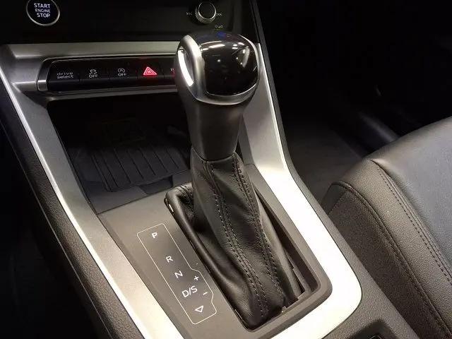 2024 Audi Q3 Premium 45 TFSI S line quattro Tiptronic