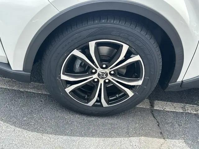 2021 Toyota C-HR LE