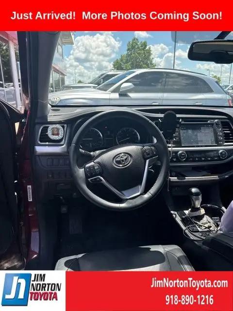2016 Toyota Highlander XLE V6