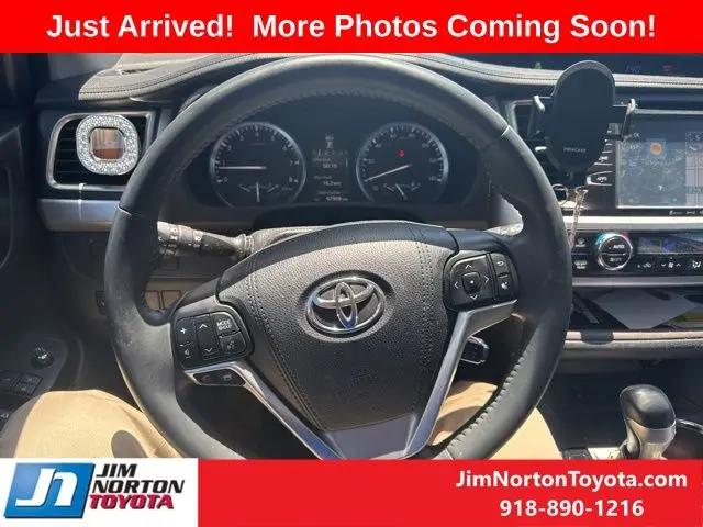 2016 Toyota Highlander XLE V6