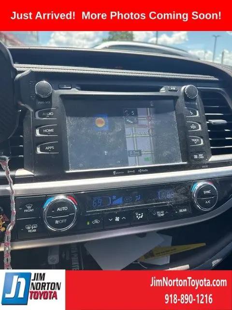 2016 Toyota Highlander XLE V6