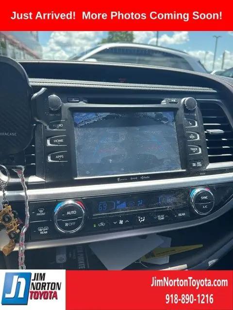 2016 Toyota Highlander XLE V6