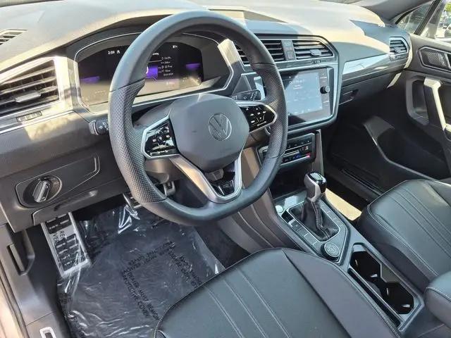 2023 Volkswagen Tiguan 2.0T SE R-Line Black