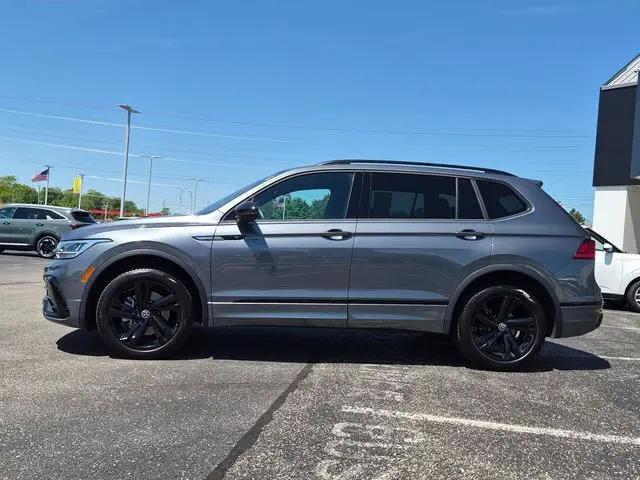 2023 Volkswagen Tiguan 2.0T SE R-Line Black