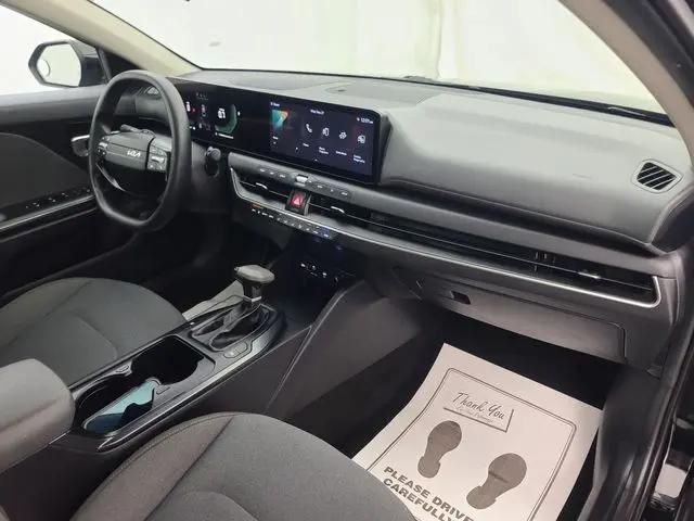 2025 Kia K4 LX